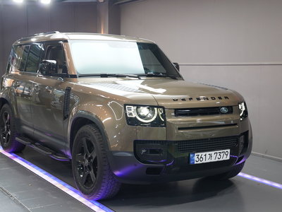 LAND ROVER DEFENDER - 5