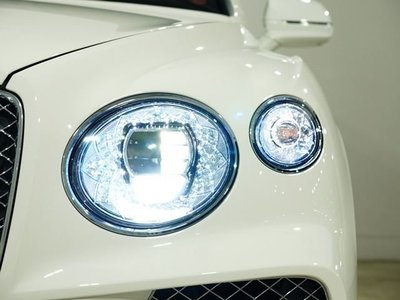 BENTLEY BENTAYGA - 7