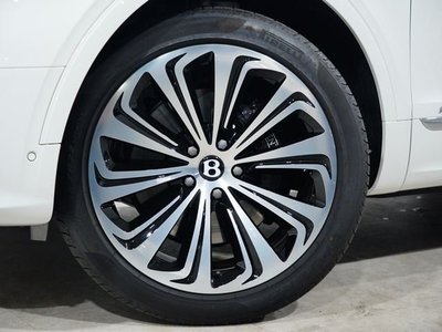BENTLEY BENTAYGA - 10