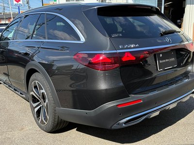 MERCEDES-BENZ E-CLASS - 4