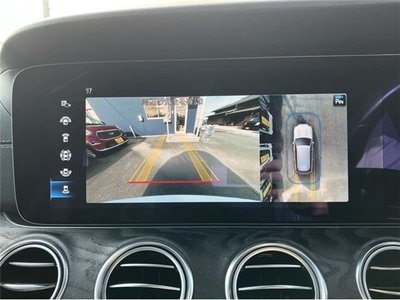 MERCEDES-BENZ E-CLASS - 6