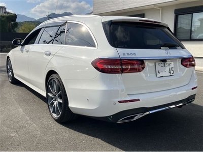 MERCEDES-BENZ E-CLASS - 3