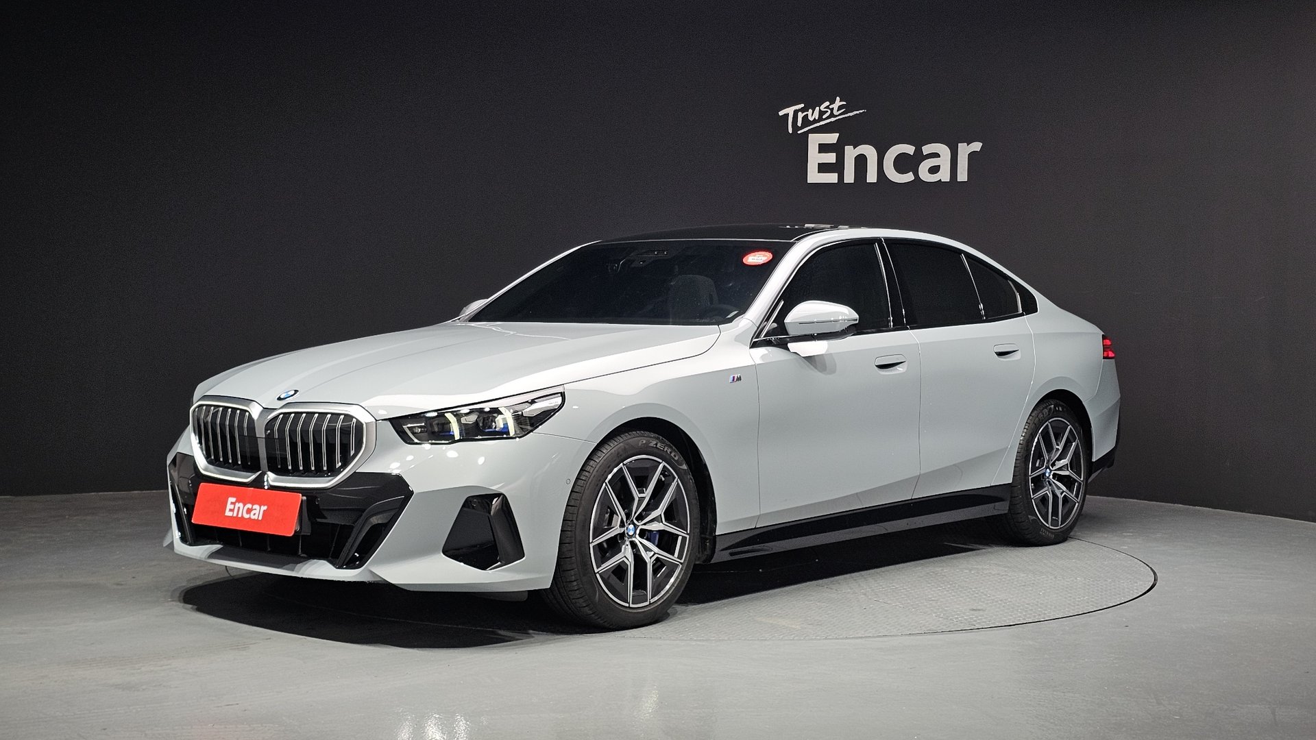 BMW 5 SERIES - View 1