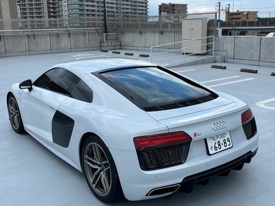 صورة 9 لـ 2017 AUDI R8