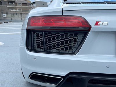صورة 10 لـ 2017 AUDI R8
