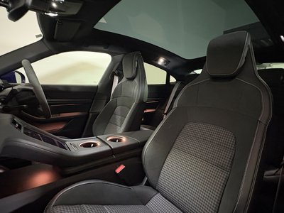 2026 Porsche TAYCAN thumbnail 38