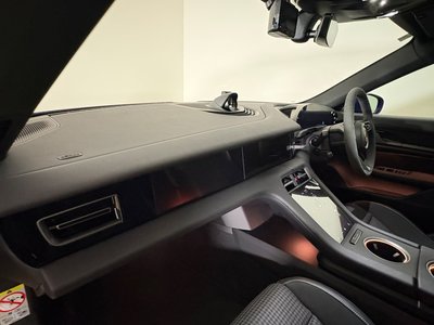 2026 Porsche TAYCAN thumbnail 37