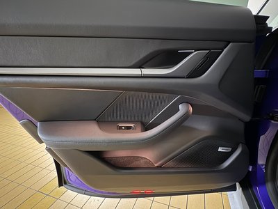 2026 Porsche TAYCAN thumbnail 39