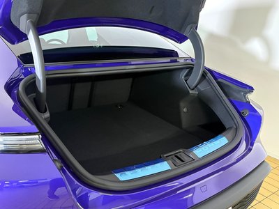 2026 Porsche TAYCAN thumbnail 51