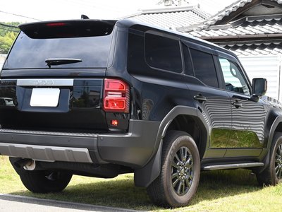 TOYOTA LAND CRUISER 250 - 5