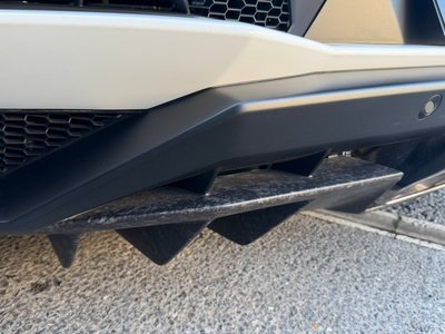 LAMBORGHINI AVENTADOR - 8