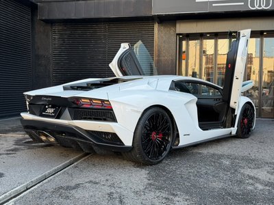 2017 Lamborghini AVENTADOR — миниатюра 38