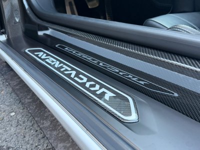 LAMBORGHINI AVENTADOR - 3