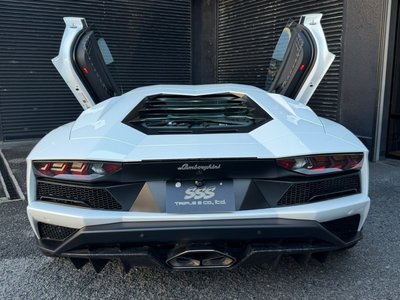 2017 Lamborghini AVENTADOR — миниатюра 33