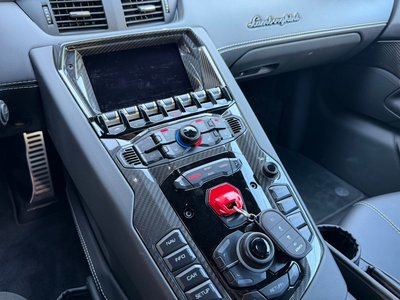 LAMBORGHINI AVENTADOR - 6