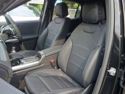 MERCEDES-BENZ GLA - 10