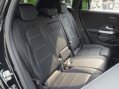 MERCEDES-BENZ GLA - 9