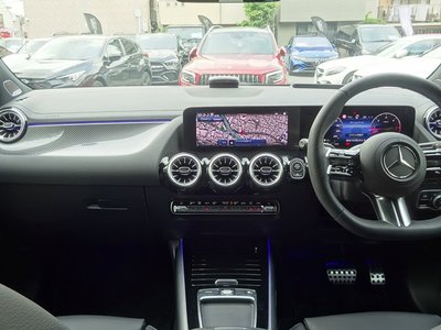 MERCEDES-BENZ GLA - 7