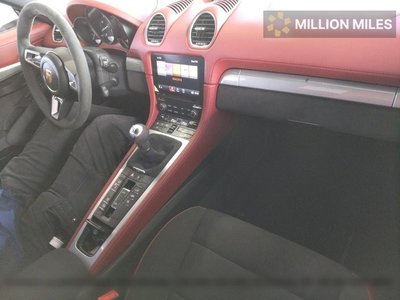 PORSCHE 718 SPYDER - 3