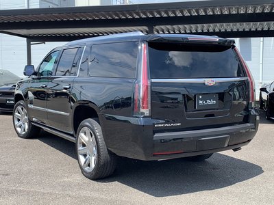 CADILLAC ESCALADE - 9