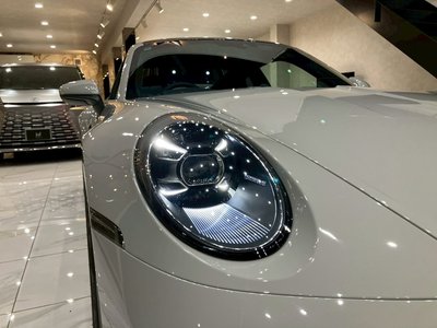 PORSCHE 911 - 8