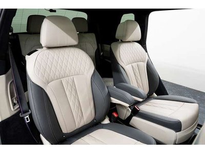 2023 BMW X7 — миниатюра 35