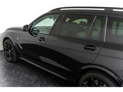 2023 BMW X7 — миниатюра 24