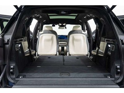 2023 BMW X7 — миниатюра 48