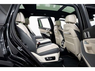 2023 BMW X7 — миниатюра 34