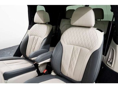 2023 BMW X7 — миниатюра 39
