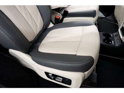 2023 BMW X7 — миниатюра 36