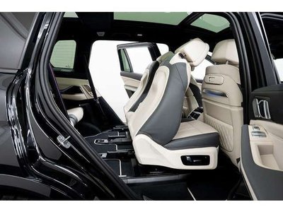 2023 BMW X7 — миниатюра 42