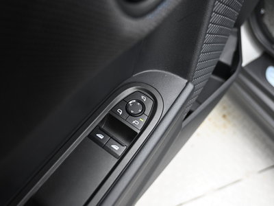 صورة مصغرة 15 لـ 2025 MINI COOPER C