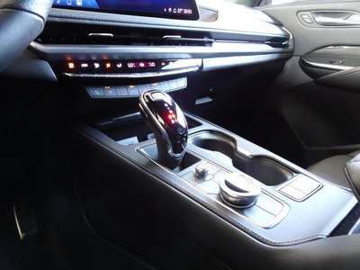 2025 Cadillac XT4 照片 16