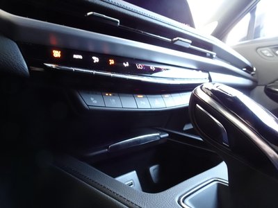 2025 Cadillac XT4 照片 17
