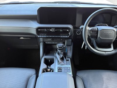 TOYOTA LAND CRUISER 250 - 7