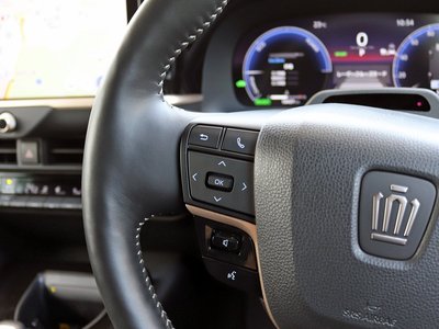 صورة مصغرة 13 لـ 2024 Toyota CROWN SPORT