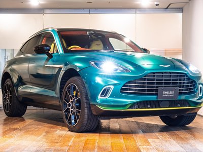 ASTON MARTIN DBX - 5