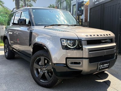 LAND ROVER DEFENDER - 1