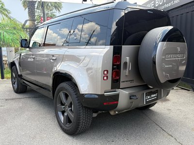 LAND ROVER DEFENDER - 3