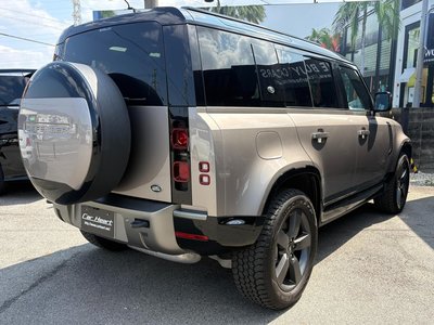 LAND ROVER DEFENDER - 4