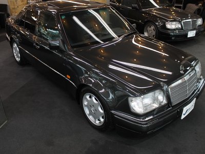 MERCEDES-BENZ E-CLASS - 2
