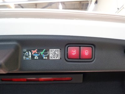 MERCEDES-BENZ C-CLASS AMG - 7