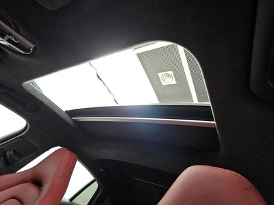 2019 Porsche PANAMERA thumbnail 18