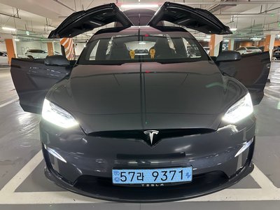 TESLA MODEL X - 2