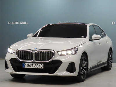 BMW 5 SERIES - 1