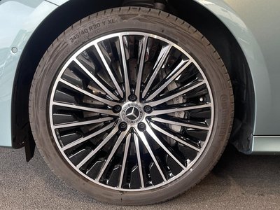 MERCEDES-BENZ E-CLASS - 3