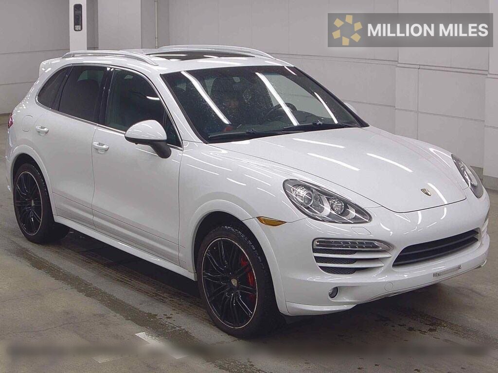 PORSCHE CAYENNE - View 1