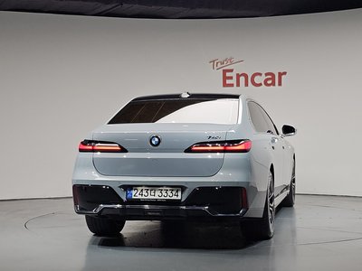 BMW 7 SERIES - 4