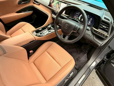 TOYOTA CROWN SPORT - 9